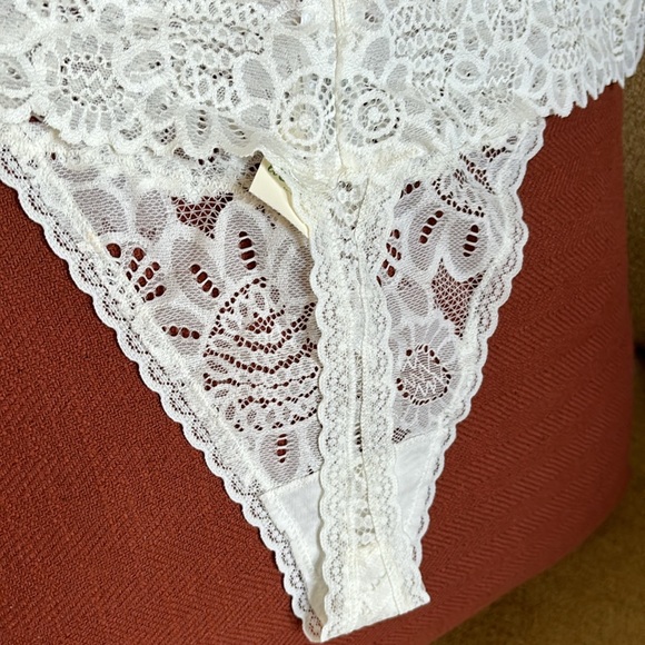 NWT Aerie Soft Lace Thong Panties - Picture 3 of 6